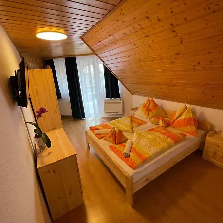 Csernai بيت للعطل *