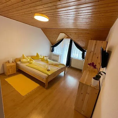 Csernai بيت للعطل