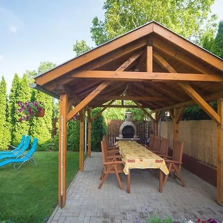 Csernai بيت للعطل *